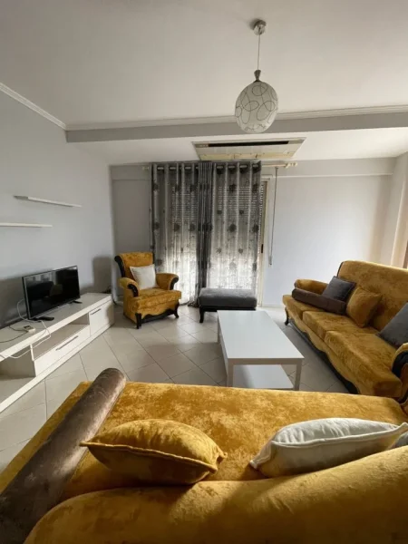 Tirane, jepet me qera apartament 2+1+Aneks+Ballkon Kati 8, 190 m² 600 € (Perballe Delijorgjit)