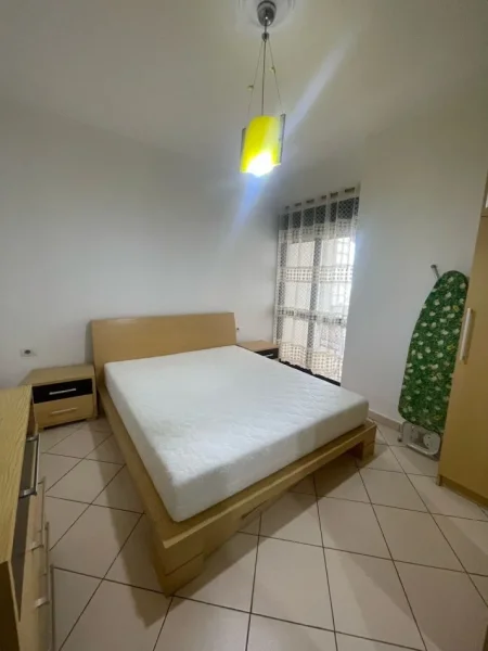 Tirane, jepet me qera apartament 2+1+Aneks+Ballkon Kati 8, 190 m² 600 € (Perballe Delijorgjit)