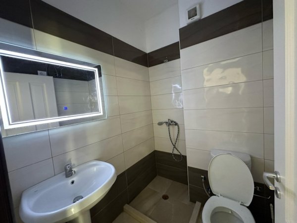 Durres, shitet apartament 1+1+Ballkon Kati 2, 51 m² 800.000 € (Gjiri i Lalzit)
