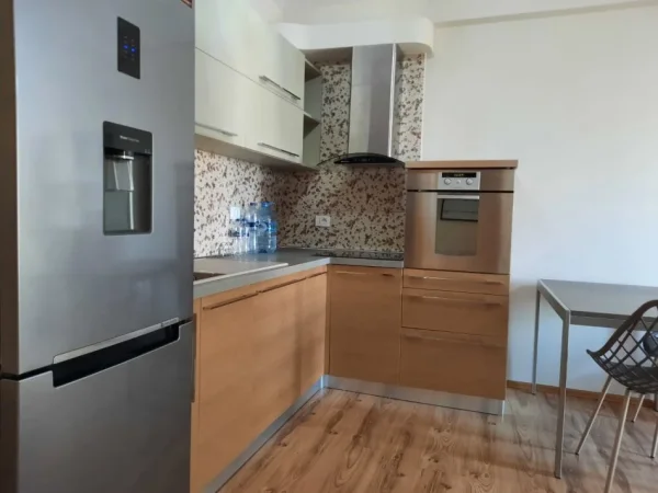Tirane, jepet me qera apartament 1+1+Ballkon Kati 3, 62 m² 500 € (PJETER BUDI QYTET STUDENTI)