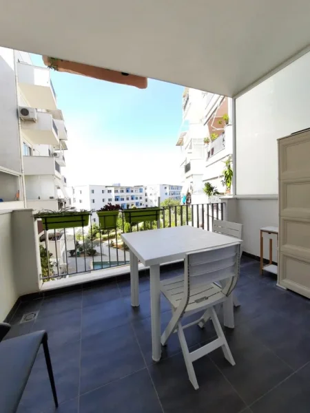 Tirane, jepet me qera apartament 1+1+Ballkon Kati 3, 62 m² 500 € (PJETER BUDI QYTET STUDENTI)