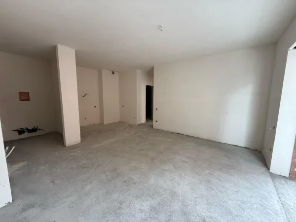 Shqiperi, shitet apartament 2+1+Ballkon Kati 5, 129 m² 345.000 € (Kompleksi Delijorgji, Rruga e Kavajes)