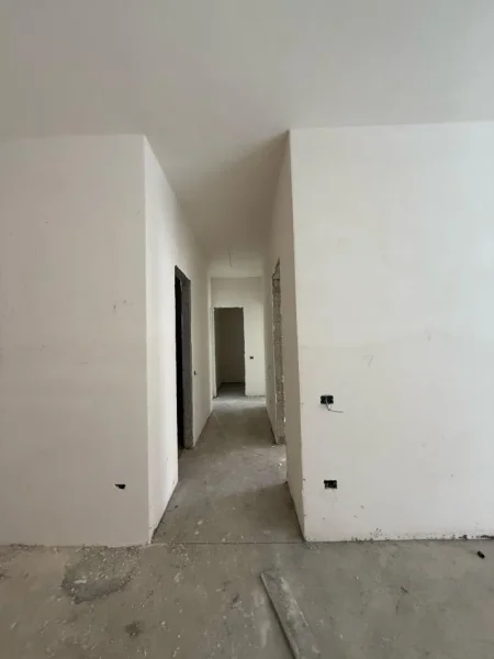 Shqiperi, shitet apartament 2+1+Ballkon Kati 5, 129 m² 345.000 € (Kompleksi Delijorgji, Rruga e Kavajes)