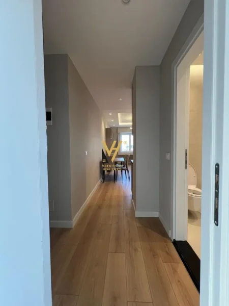 Tirane, jepet me qera apartament 1+1+Ballkon Kati 7, 70 m² 750 € (STADIUMI DINAMO)