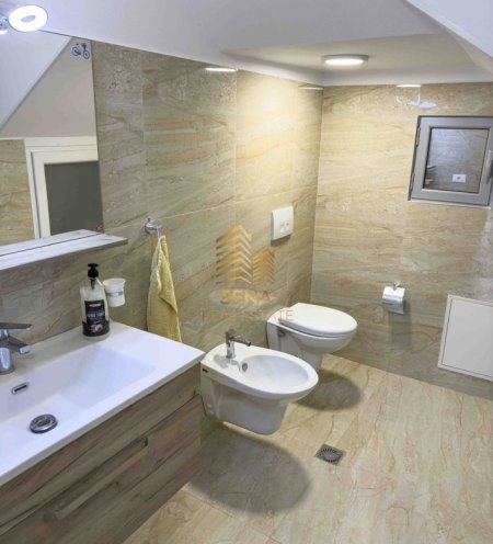 Tirane, jepet me qera Vile 2+1+Ballkon Kati 2, 170 m² 1.250 € (Rruga Vilat Gjermane)