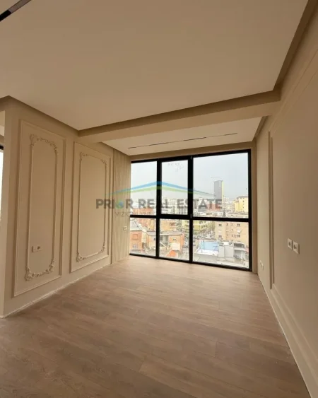 Tirane, jepet me qera apartament 2+1+Ballkon Kati 5, 104 m² 1.500 € (Mine Peza)