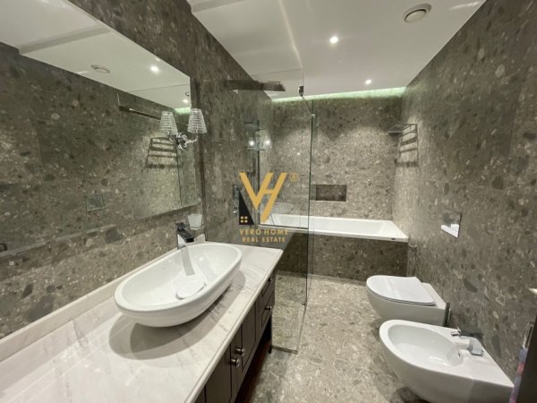Tirane, jepet me qera apartament 3+1+Ballkon Kati 3, 200 m² 1.500 € (KOPSHTI BOTANIK)