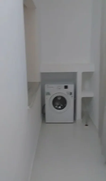 Tirane, jepet me qera apartament 2+1+Ballkon Kati 2, 86 m² 900 € (QENDER PRANE MUZEUT)