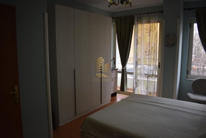 Tirane, jepet me qera apartament 2+1+Ballkon Kati 2, 96 m² 600 € (Rruga Rrapo Hekali)