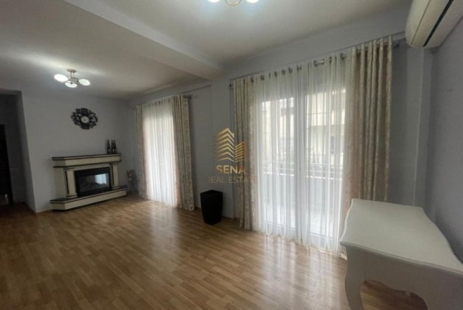 Tirane, jepet me qera Vile 2+1+Ballkon Kati 3, 164 m² 1.200 € (Rruga Burgut)