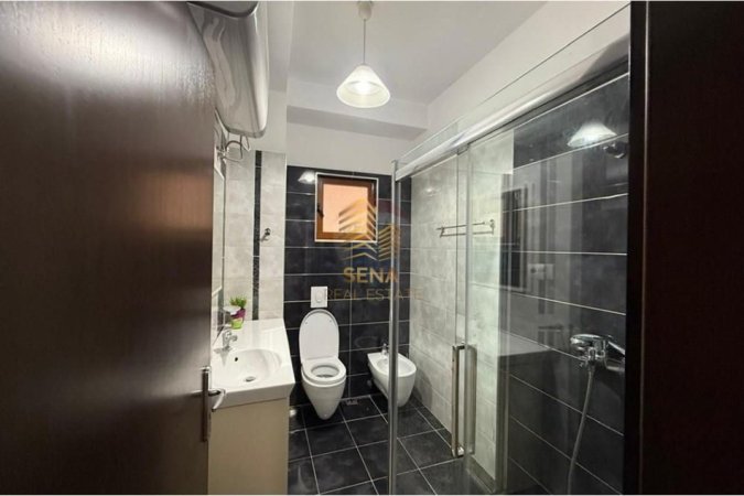 Tirane, jepet me qera Vile 2+1+Ballkon Kati 3, 164 m² 1.200 € (Rruga Burgut)