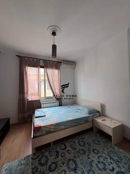 Tirane, jepet me qera apartament 2+1+Ballkon Kati 3, 90 m² 600 € (LIQENI I THATE)