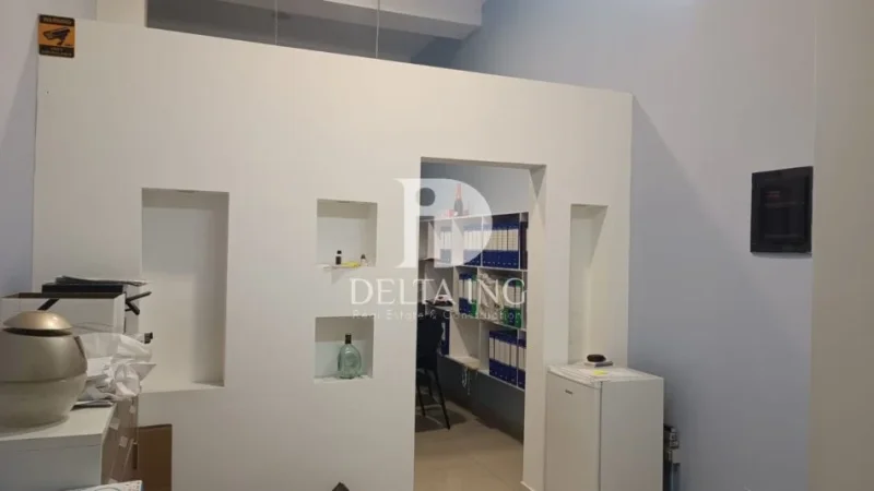 Tirane, shitet ambjent biznesi Kati 0, 37 m² 130.000 € (Komuna Parisit)