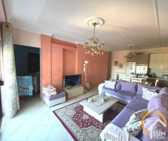 Shkoder, jepet me qera apartament 3+1+BLK Kati 5, 120 m² 330 Euro (BEXHISTENI, SHKODER)