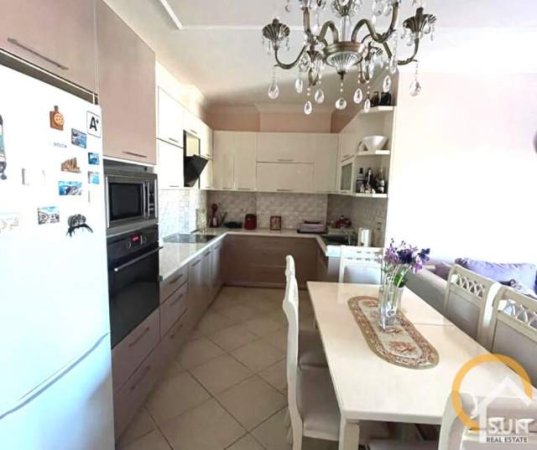 Shkoder, jepet me qera apartament 3+1+BLK Kati 5, 120 m² 330 Euro (BEXHISTENI, SHKODER)