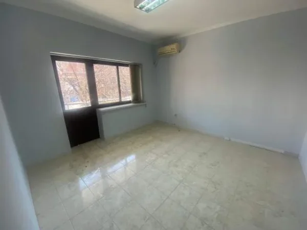 Tirane, Shitet Apartament 3+1+BLK Kati 3, 134 m² 2.200 Euro/m2 (Sami Frasheri)