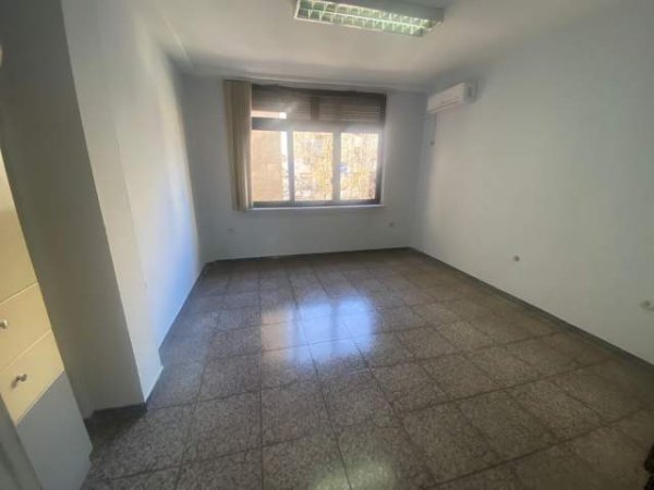 Tirane, Shitet Apartament 3+1+BLK Kati 3, 134 m² 2.200 Euro/m2 (Sami Frasheri)