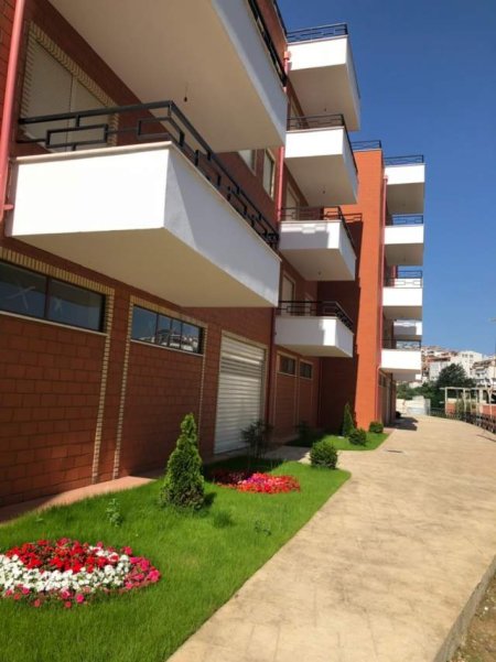 Tirane, shes apartament 2+1+BLK Kati 2, 240.000 Euro (Kopshti Botanik)