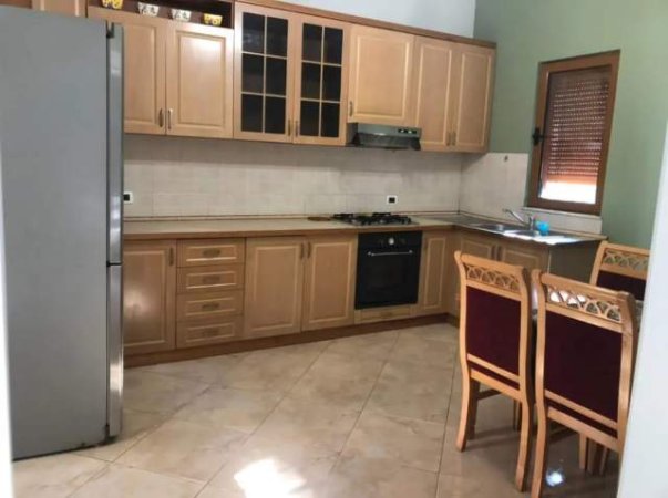 Tirane, jepet me qera apartament 2+1+A+BLK Kati 1, 55 m² 35.000 Leke