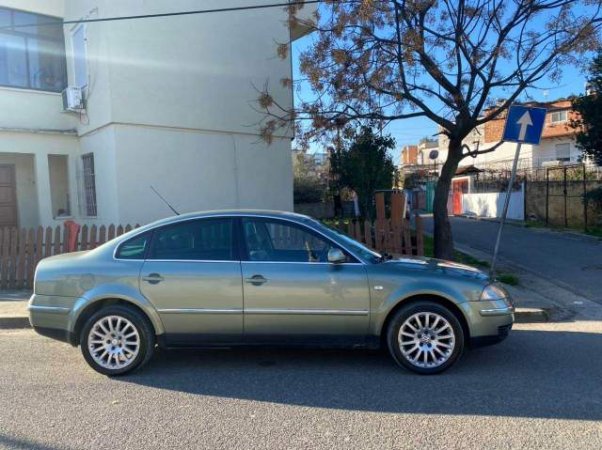Tirane, shes makine Volkswagen Passat Viti 2003, 3.600 Euro