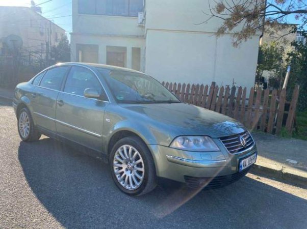 Tirane, shes makine Volkswagen Passat Viti 2003, 3.600 Euro