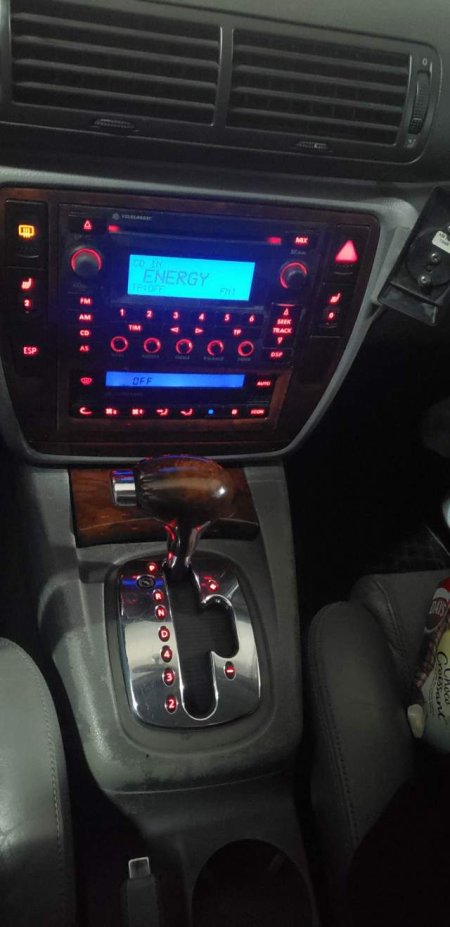 Tirane, shes makine Volkswagen Passat Viti 2003, 3.600 Euro