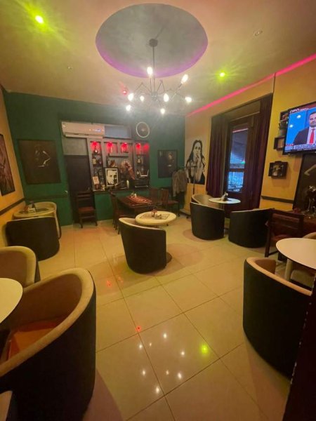 Tirane, jepet me qera bar-kafe Kati 0, 135 m² 2000 Euro (Stadiumi Dinamo)