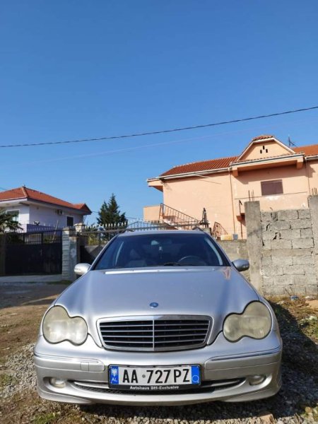 Durres, shitet makine karavan Mercedes-Benz C203-220cdi Viti 2001, 3.100 Euro