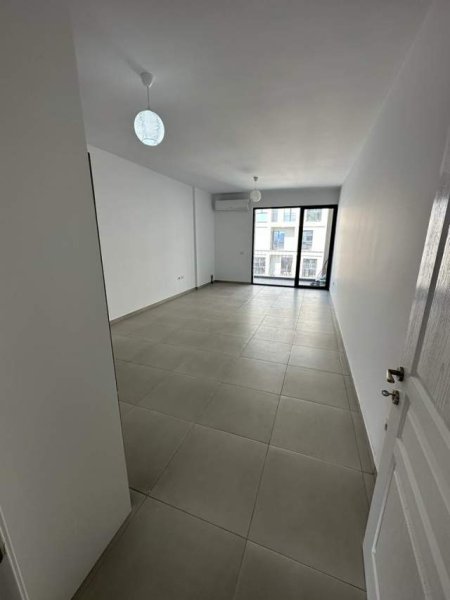 Tirane, jepet me qera apartament 2+1+BLK Kati 5, 110 m² 450 Euro (Rruga Kongresi i Manastirit)
