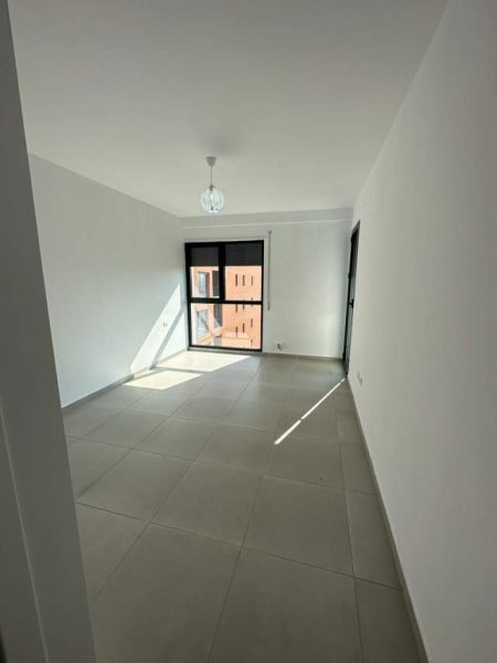 Tirane, jepet me qera apartament 2+1+BLK Kati 5, 110 m² 450 Euro (Rruga Kongresi i Manastirit)