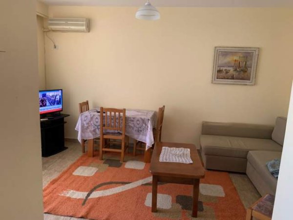 Tirane, jepet me qera apartament 1+1+BLK Kati 2, 68 m² 350 Euro (rruga Ferit Xhajko)