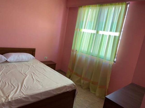 Tirane, jepet me qera apartament 1+1+BLK Kati 2, 68 m² 350 Euro (rruga Ferit Xhajko)