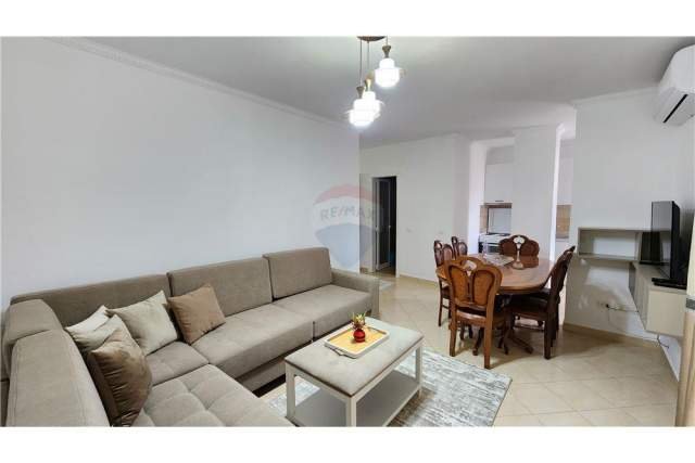 Tirane, jepet me qera apartament 2+1+A+BLK Kati 4, 90 m² 500 Euro (Rr. Ali Pashe Gucia, Pazari i Ri)