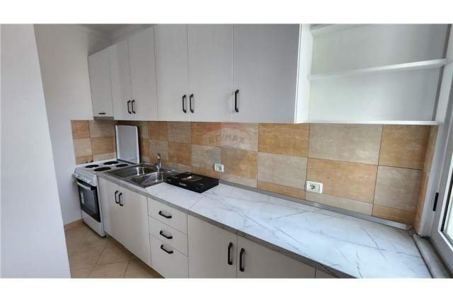 Tirane, jepet me qera apartament 2+1+A+BLK Kati 4, 90 m² 500 Euro (Rr. Ali Pashe Gucia, Pazari i Ri)