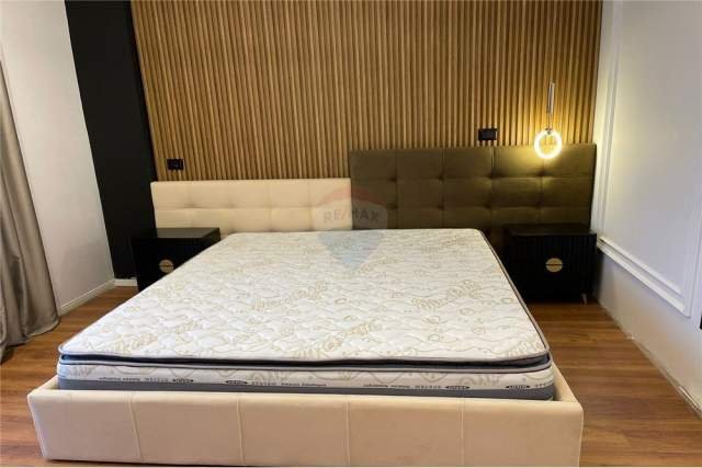 Tirane, jepet me qera apartament Kati 1, 110 m² 700 Euro (sauk)