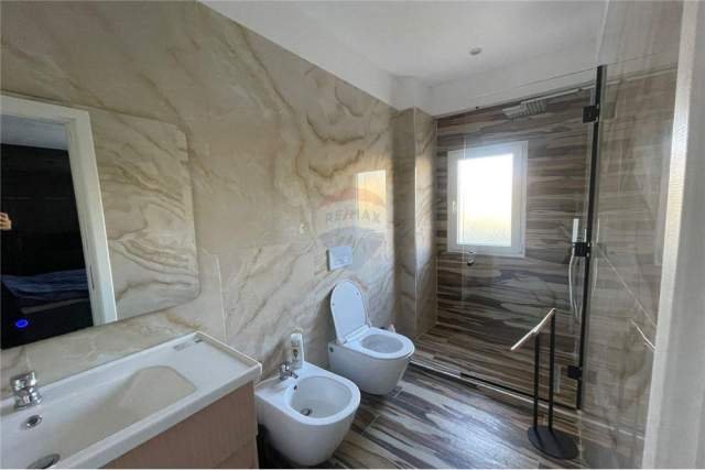 Tirane, jepet me qera apartament Kati 1, 130 m² 1.000 Euro (sauk)