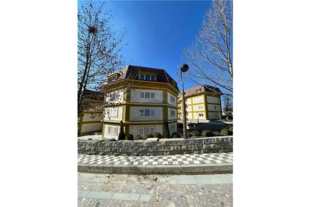 Tirane, shitet apartament 2+1+BLK Kati 1, 75 m² 1.500 Euro/m2 (Liqeni i Farkes)