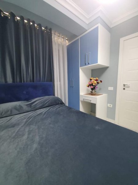 Tirane, jepet me qera Vile 2+1 Kati 1, 90 m² 500 Euro