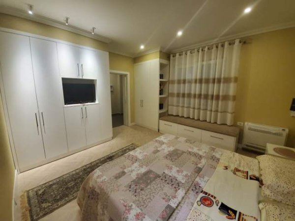 Tirane, jepet me qera Vile 2+1 Kati 1, 90 m² 500 Euro