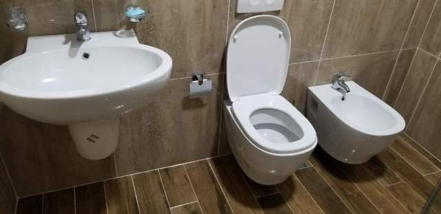 Tirane, jepet me qera apartament 1+1 Kati 8, 50 m² 500 Euro (Kika 2 ( Komuna Parisit))