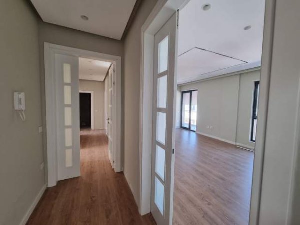 Tirane, jepet me qera apartament 3+1+A+BLK Kati 1, 165 m² 1.200 Euro (Rruga Hiqmet Buzi)
