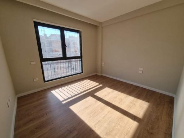 Tirane, jepet me qera apartament 3+1+A+BLK Kati 1, 165 m² 1.200 Euro (Rruga Hiqmet Buzi)