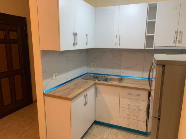 Tirane, jepet me qera apartament 1+1+BLK Kati 2, 380 Euro