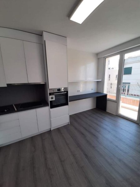 Tirane, jepet me qera apartament 1+1+A+BLK Kati 3, 116 m² 1.200 Euro (Papa Gjon Pali I 2)