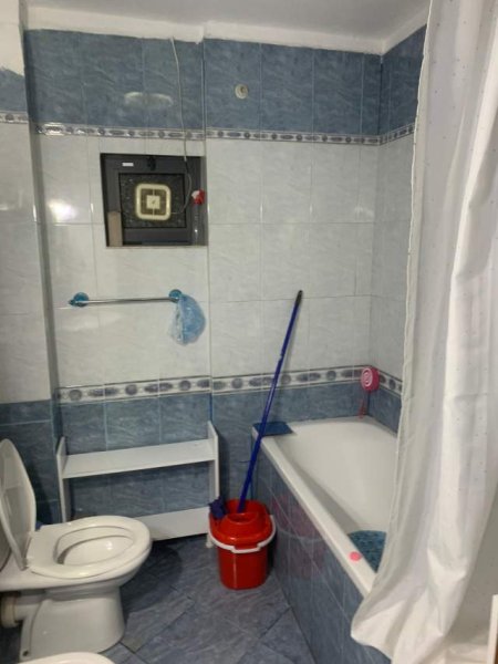 Tirane, jepet me qera apartament 1+1+BLK Kati 6, 75 m² 400 Euro (Selvia)