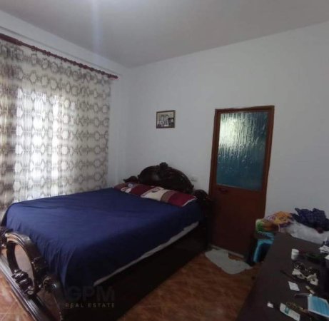 Tirane, shitet Vile 2 Katshe Kati 2, 500 m² 275.000 Euro