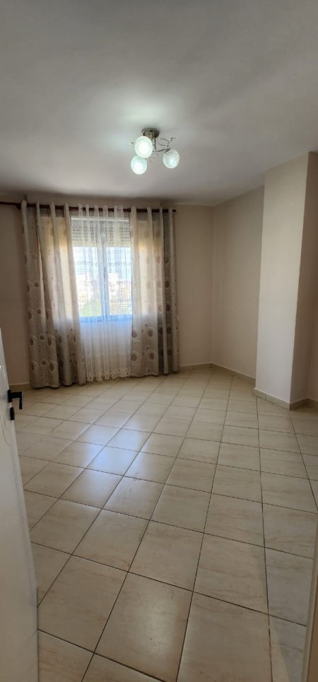 Tirane, jepet me qera apartament 2+1+BLK Kati 5, 88 m² 500 Euro (Don Bosko)