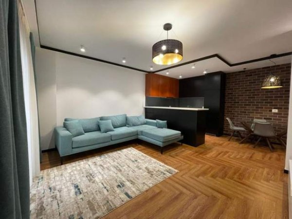 Tirane, jepet me qera apartament 2+1+BLK Kati 5, 120 m² 1.000 Euro (Jordan Misja)