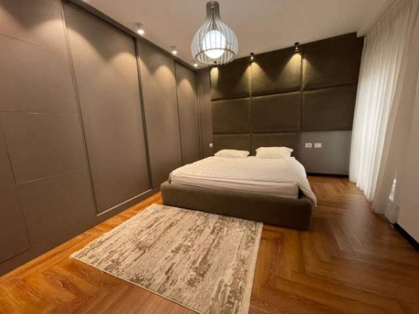 Tirane, jepet me qera apartament 2+1+BLK Kati 5, 120 m² 1.000 Euro (Jordan Misja)