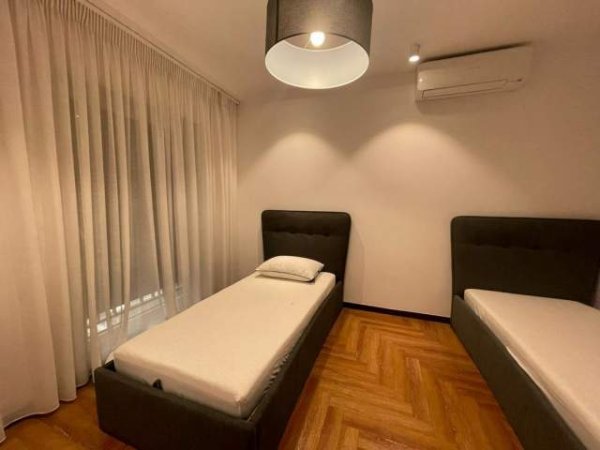 Tirane, jepet me qera apartament 2+1+BLK Kati 5, 120 m² 1.000 Euro (Jordan Misja)